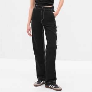 GAP Women's Black Relaxed Jeans with White Stitching
